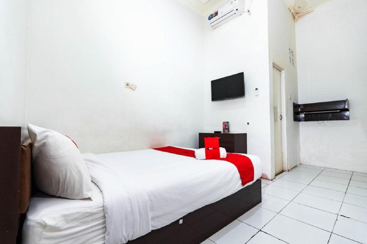 Reddoorz @ Hertasning Area 2 Makassar Kültér fotó